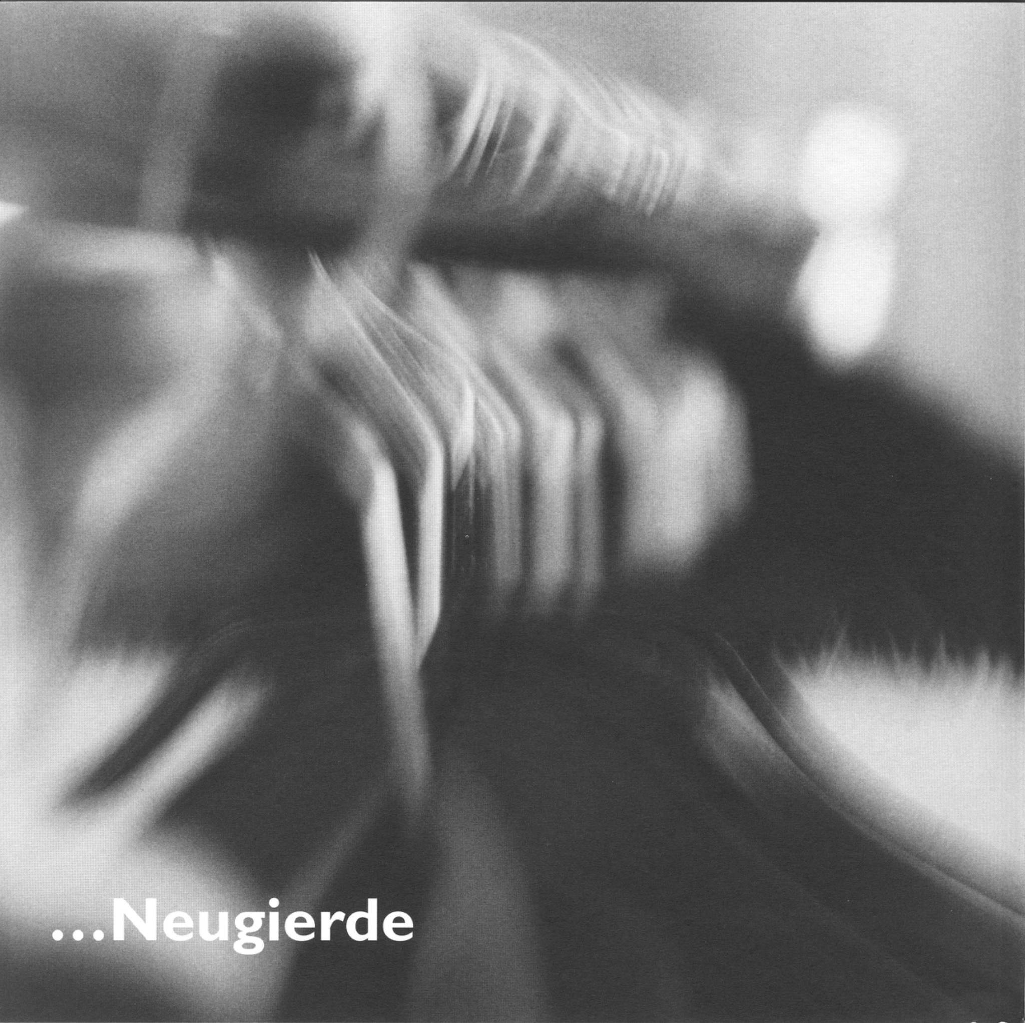 Abstrakte Schwarz-Weiß-Aufnahme zum Thema Neugierde